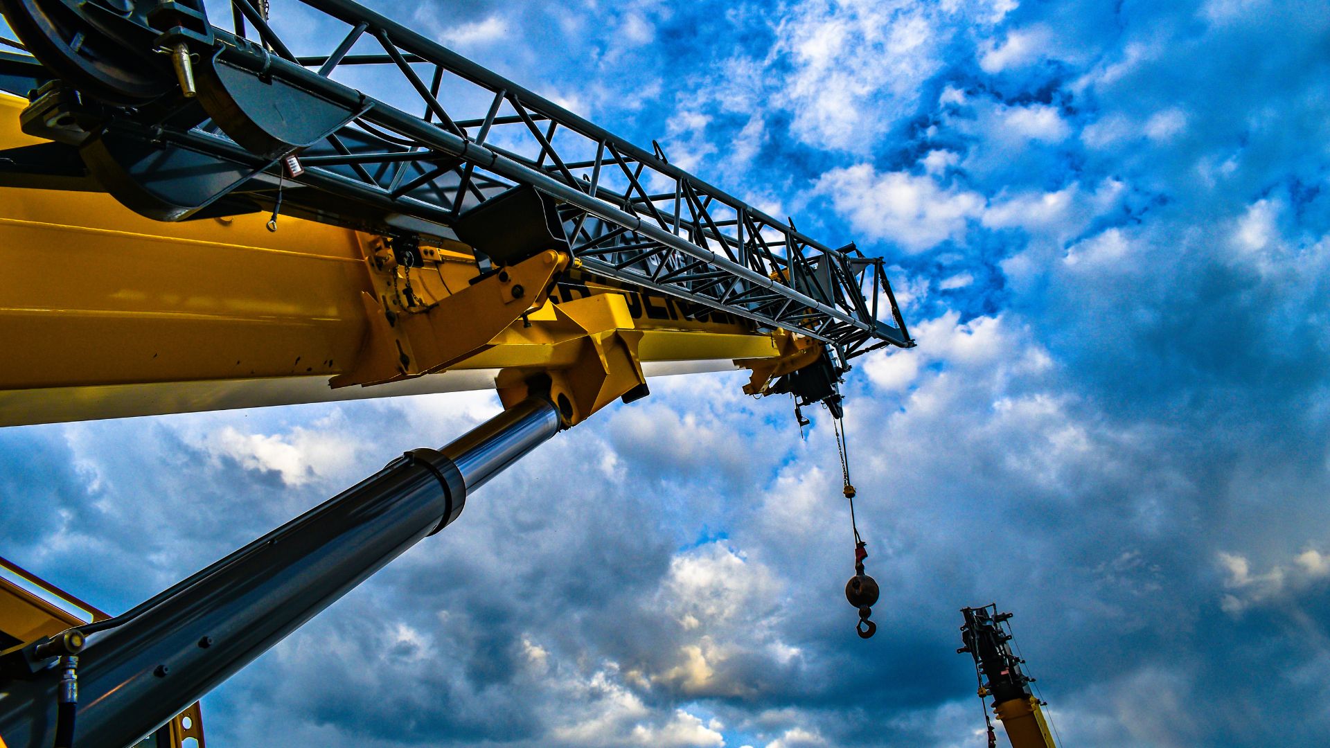 Elite Cranes - your home to all types of construction cranes in colorado